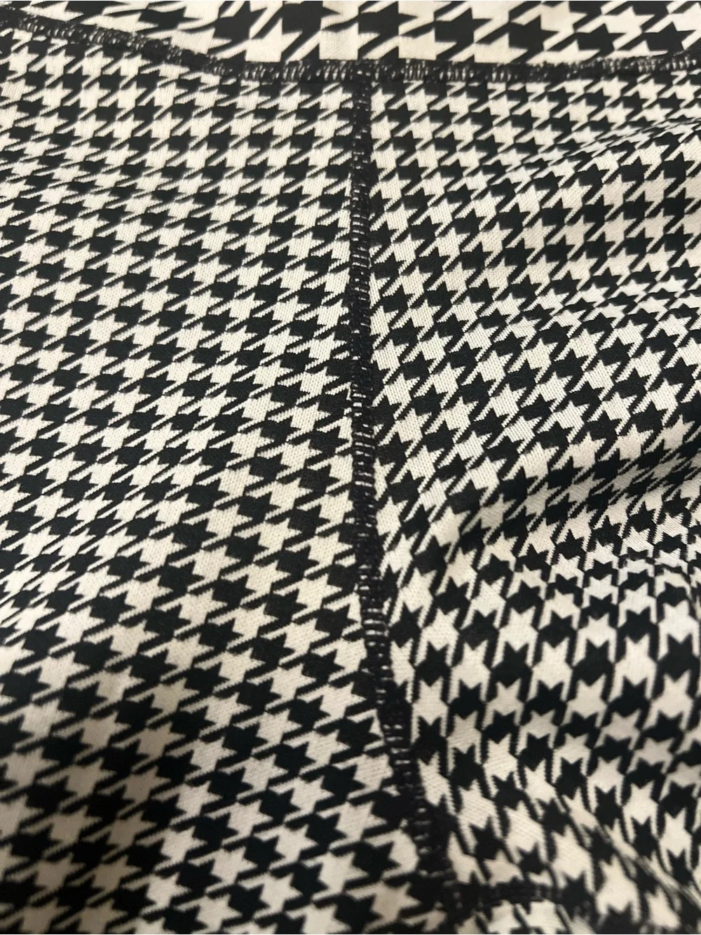 Nike One Icon Clash Houndstooth Leggings Medium Black White Dri-FIT 7/8 Athletic